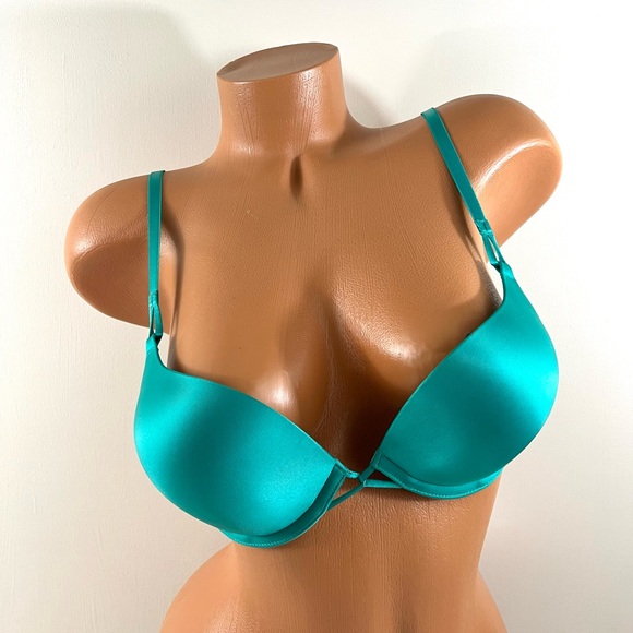 34B Victoria’s Secret Bombshell Plunge Push Up Bra - Picture 1 of 11